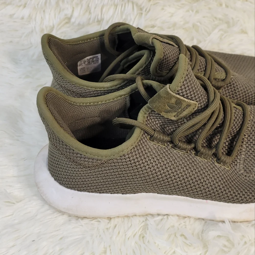 Mens adidas shoes Size 5.5